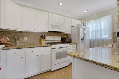 4052 W Johnson Circle, Atlanta, GA 30341 - Photo 16