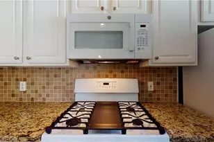 4052 W Johnson Cir, Atlanta, GA 30341 - Photo 14