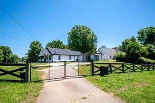 3060 Gillsville Hwy, Gainesville, GA 30507 - Photo 1