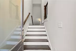1372 Doublegate Dr, Atlanta, GA 30319 - Photo 2