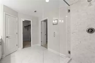 1372 Doublegate Dr, Atlanta, GA 30319 - Photo 16