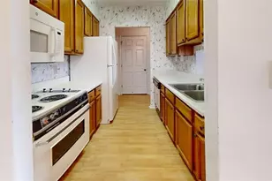 300 Johnson Ferry Rd, Atlanta, GA 30328 - Photo 4