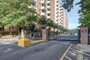300 Johnson Ferry Rd, Atlanta, GA 30328 - Photo 32