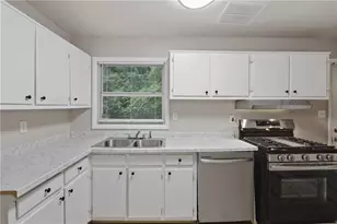 2319 Collier Dr, Decatur, GA 30032 - Photo 2