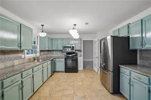 1254 Wynford Colony S W, Marietta, GA 30064 - Photo 2