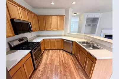 4660 Creekside Villas Way SE, Smyrna, GA 30082 - Photo 2