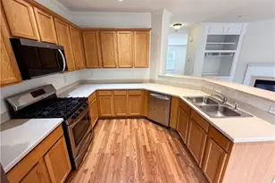 4660 Creekside Villas Way SE, Smyrna, GA 30082 - Photo 2