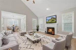 6353 Chestnut Pkwy, Flowery Branch, GA 30542 - Photo 6