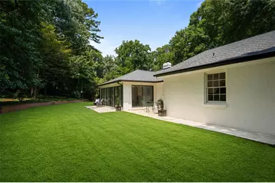 5680 Lake Forrest Drive NW, Sandy Springs, GA 30342 - Photo 6