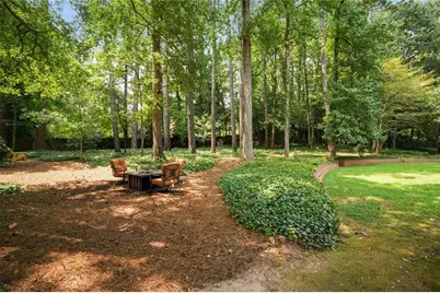 5680 Lake Forrest Drive NW, Sandy Springs, GA 30342 - Photo 4