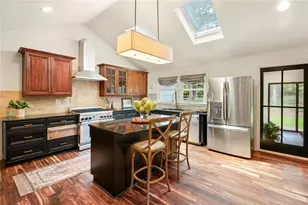 5680 Lake Forrest Dr NW, Sandy Springs, GA 30342 - Photo 12
