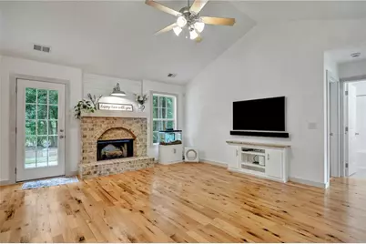 242 Richmond Drive, Social Circle, GA 30025 - Photo 6