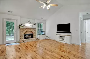 242 Richmond Dr, Social Circle, GA 30025 - Photo 6