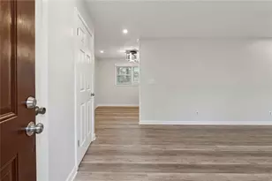 1573 Deerwood Ln, Acworth, GA 30102 - Photo 2