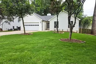 2620 Logan Way, Lawrenceville, GA 30043 - Photo 2