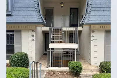 68 La Rue Place NW, Atlanta, GA 30327 - Photo 2