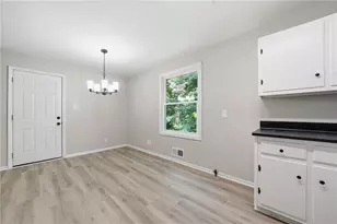 4913 Bartlett Rd, Forest Park, GA 30297 - Photo 12