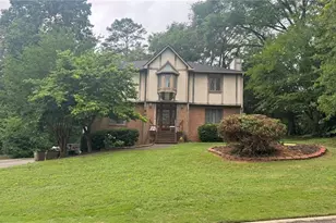 4291 Farmbrook Ln NE, Kennesaw, GA 30144 - Photo 4