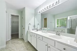 800 River Overlook Dr, Lawrenceville, GA 30043 - Photo 16