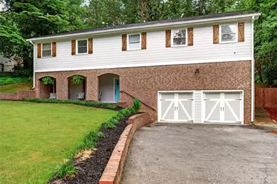 505 Wyncourtney Drive, Sandy Springs, GA 30328 - Photo 2