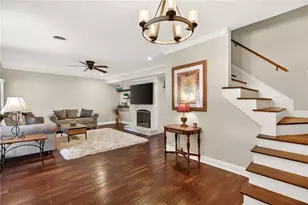 505 Wyncourtney Dr, Sandy Springs, GA 30328 - Photo 2
