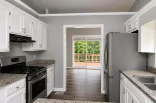 635 Clearwater Pl, Lawrenceville, GA 30044 - Photo 2