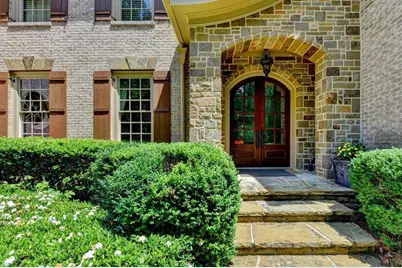5505 Long Island Drive NW, Sandy Springs, GA 30327 - Photo 4