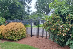 1025 Main St, Stone Mountain, GA 30083 - Photo 18