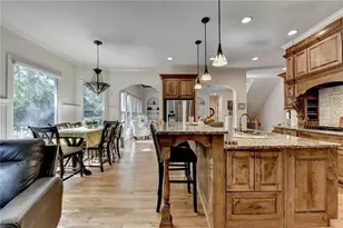 11037 Estates Cir, Alpharetta, GA 30022 - Photo 10