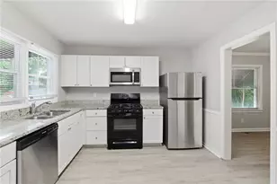 1036 Glendale Dr, Atlanta, GA 30344 - Photo 12