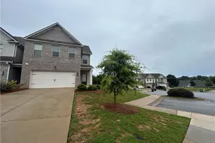 3893 Prospect Point Dr, Gillsville, GA 30566 - Photo 2