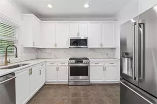1711 Summit Glen Ln, Atlanta, GA 30329 - Photo 6