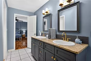 2493 Burtz St NW, Atlanta, GA 30318 - Photo 34