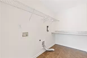 2210 Atkinson Park Dr, Lawrenceville, GA 30043 - Photo 20