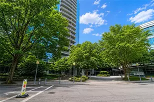 3338 Peachtree Road NE, Atlanta, GA 30326 - Photo 2