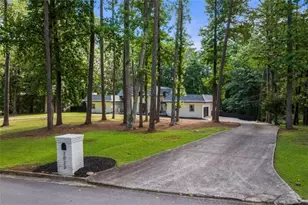2023 Stoneleigh Dr, Stone Mountain, GA 30087 - Photo 102