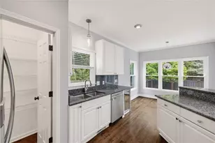 1327 Oaklawn Ave NE, Brookhaven, GA 30319 - Photo 12