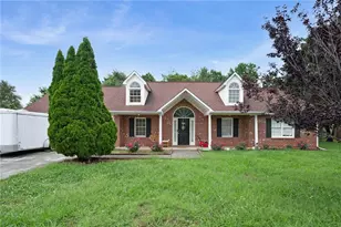 106 Magnolia Way SW, Calhoun, GA 30701 - Photo 2