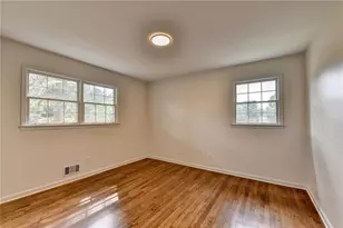 3318 Shorelake Dr, Tucker, GA 30084 - Photo 12
