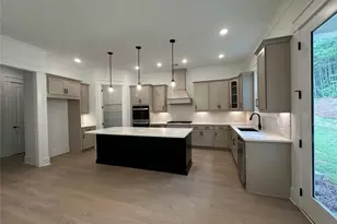 414 Lanesborough Dr, Marietta, GA 30064 - Photo 4