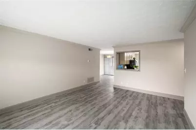 5675 Roswell Road #D, Atlanta, GA 30342 - Photo 4