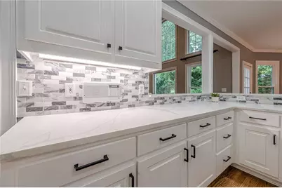 10425 High Falls Circle, Johns Creek, GA 30022 - Photo 14