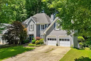 717 Jamie Way NE, Woodstock, GA 30188 - Photo 2