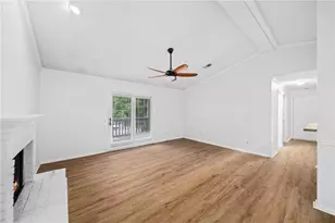 530 Warm Springs Cir, Roswell, GA 30075 - Photo 8