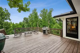 5638 Sherrell Dr, Atlanta, GA 30342 - Photo 38