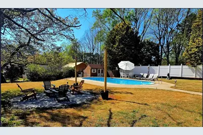 457 Castleaire Drive SW, Stone Mountain, GA 30087 - Photo 4