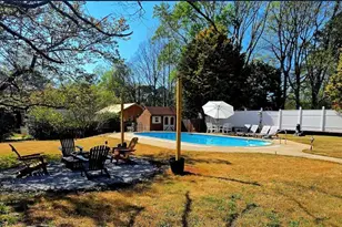 457 Castleaire Dr SW, Stone Mountain, GA 30087 - Photo 4