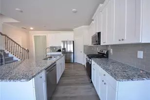 246 Hellen Vly Dr, Braselton, GA 30517 - Photo 10