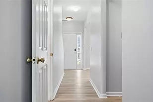 585 McWilliams Road SE, Atlanta, GA 30315 - Photo 2