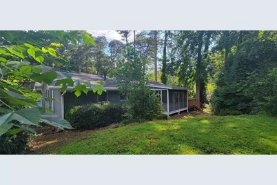 2497 Wentworth Drive NE, Atlanta, GA 30345 - Photo 6